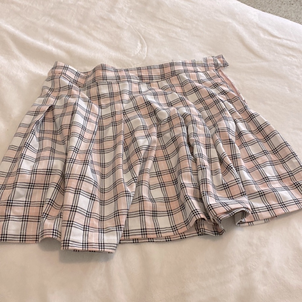 Like new pleated skirt